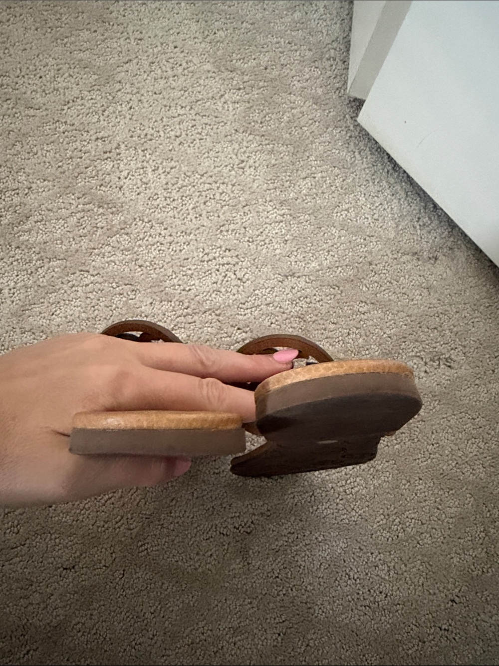 Tory Burch Miller Cognac Leather Logo Thong Sandals - Picture 4 of 4